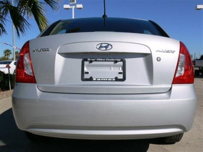 2011 Hyundai Accent  GLS