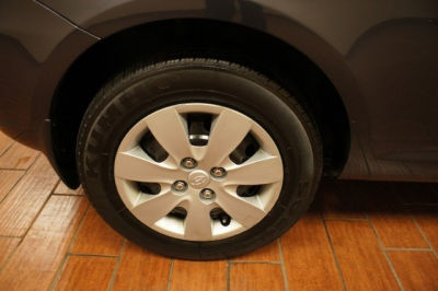 2010 Hyundai Accent Blue