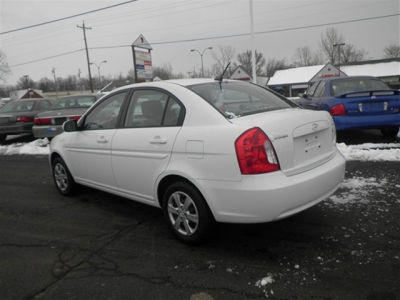 2011 Hyundai Accent  GLS
