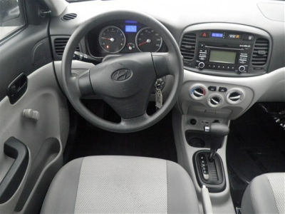 2011 Hyundai Accent  GLS