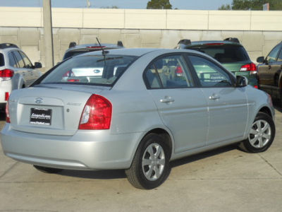 2011 Hyundai Accent GLS