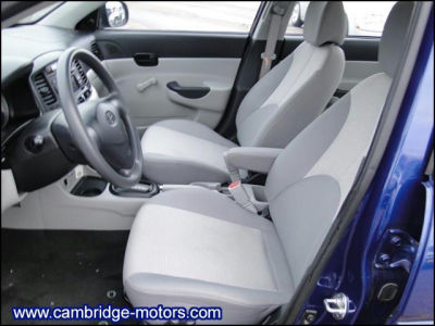 2011 Hyundai Accent  GLS