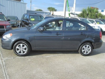 2011 Hyundai Accent  GLS