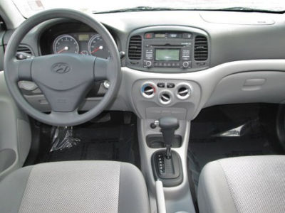 2011 Hyundai Accent  GLS
