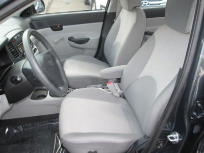 2011 Hyundai Accent  GLS