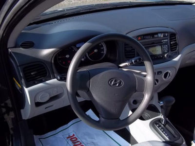 2010 Hyundai Accent  GLS