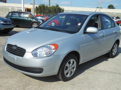 2011 Hyundai Accent  GLS