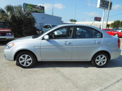 2011 Hyundai Accent  GLS