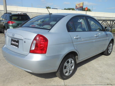 2011 Hyundai Accent  GLS
