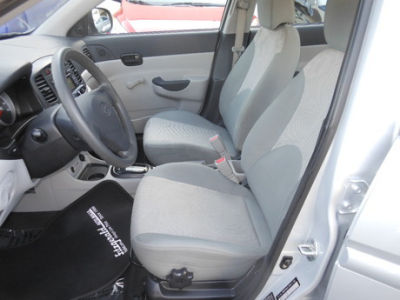 2011 Hyundai Accent  GLS