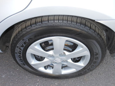 2011 Hyundai Accent  GLS