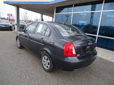 2011 Hyundai Accent  GLS