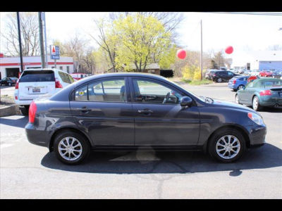 2010 Hyundai Accent  GLS