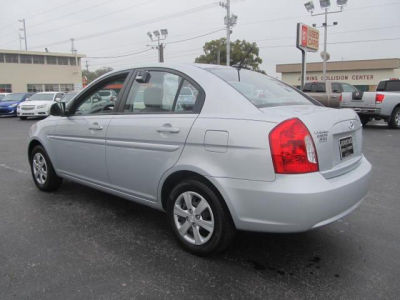 2010 Hyundai Accent  GLS