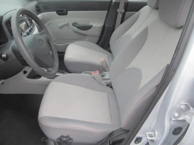 2010 Hyundai Accent  GLS