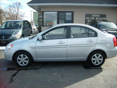 2009 Hyundai Accent  GLS