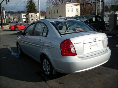 2009 Hyundai Accent  GLS