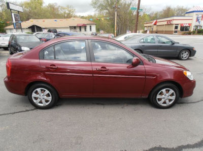 2010 Hyundai Accent GLS