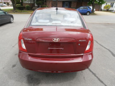 2010 Hyundai Accent GLS
