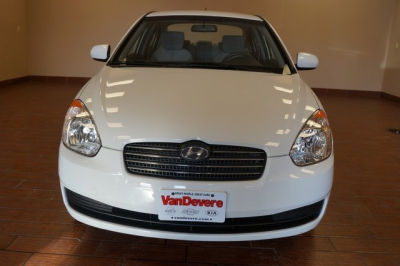 2011 Hyundai Accent  GLS