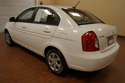 2011 Hyundai Accent  GLS
