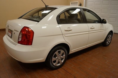 2011 Hyundai Accent  GLS