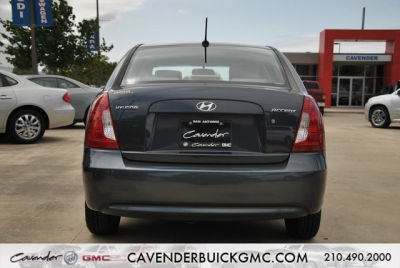 2010 Hyundai Accent  GLS