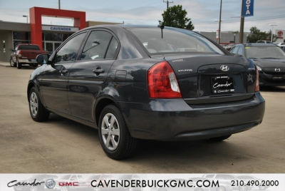 2010 Hyundai Accent  GLS