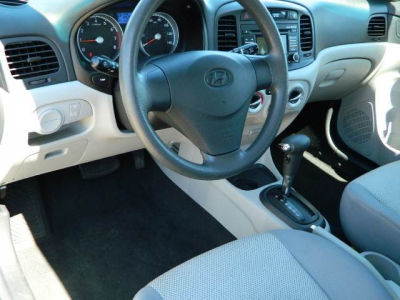 2011 Hyundai Accent  GLS