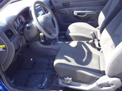 2011 Hyundai Accent  GS