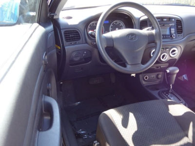 2011 Hyundai Accent  GS