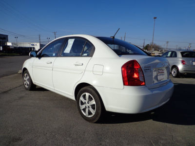 2011 Hyundai Accent  GLS