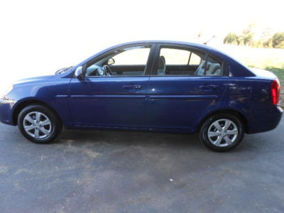 2009 Hyundai Accent  GLS