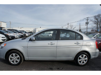 2010 Hyundai Accent  GLS