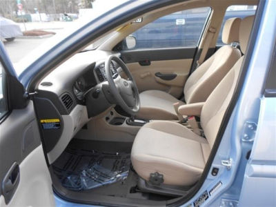 2011 Hyundai Accent  GLS