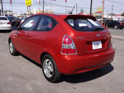 2011 Hyundai Accent  GL
