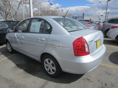 2011 Hyundai Accent GLS