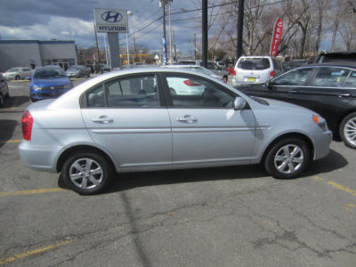 2011 Hyundai Accent GLS