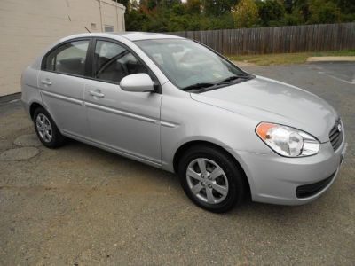 2009 Hyundai Accent  GLS