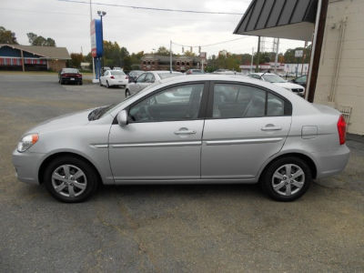 2009 Hyundai Accent  GLS