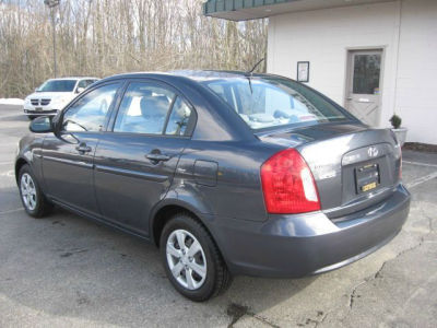 2009 Hyundai Accent  GLS