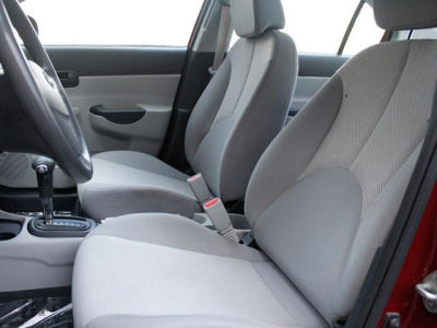 2010 Hyundai Accent  GLS