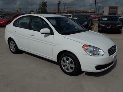 2010 Hyundai Accent  GLS
