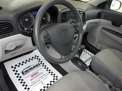 2010 Hyundai Accent  GLS