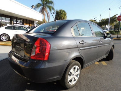 2011 Hyundai Accent GLS
