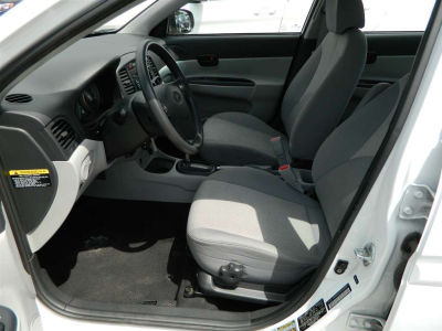 2011 Hyundai Accent  GLS