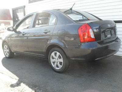 2009 Hyundai Accent  GLS