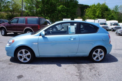 2009 Hyundai Accent  SE