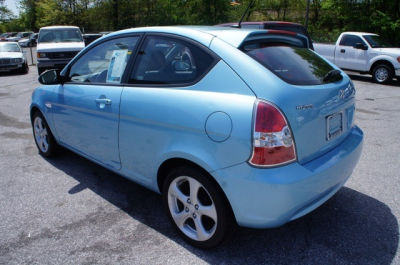 2009 Hyundai Accent  SE