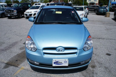 2009 Hyundai Accent  SE